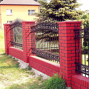 Montujemy ogrodzenia, słupki, murki z elementów prefabrykowanych